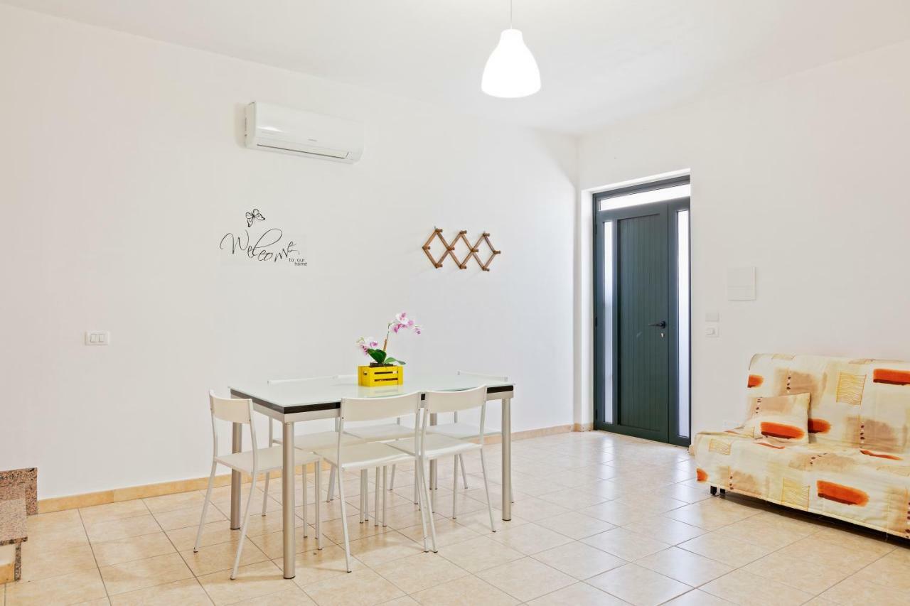 Focallo Seaside Holiday Flat Santa Maria Del Focallo Buitenkant foto